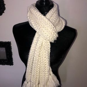 Cozy cream crochet 🧶 cream scarf 🧣
